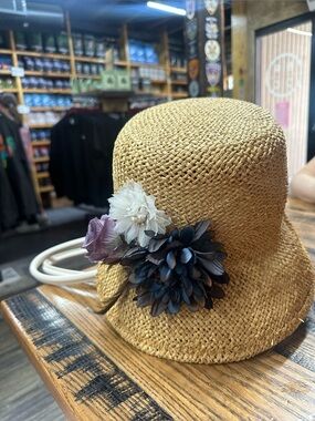 Straw Floral Trim Women’s Hat - Natural with Lavender and White flower accents